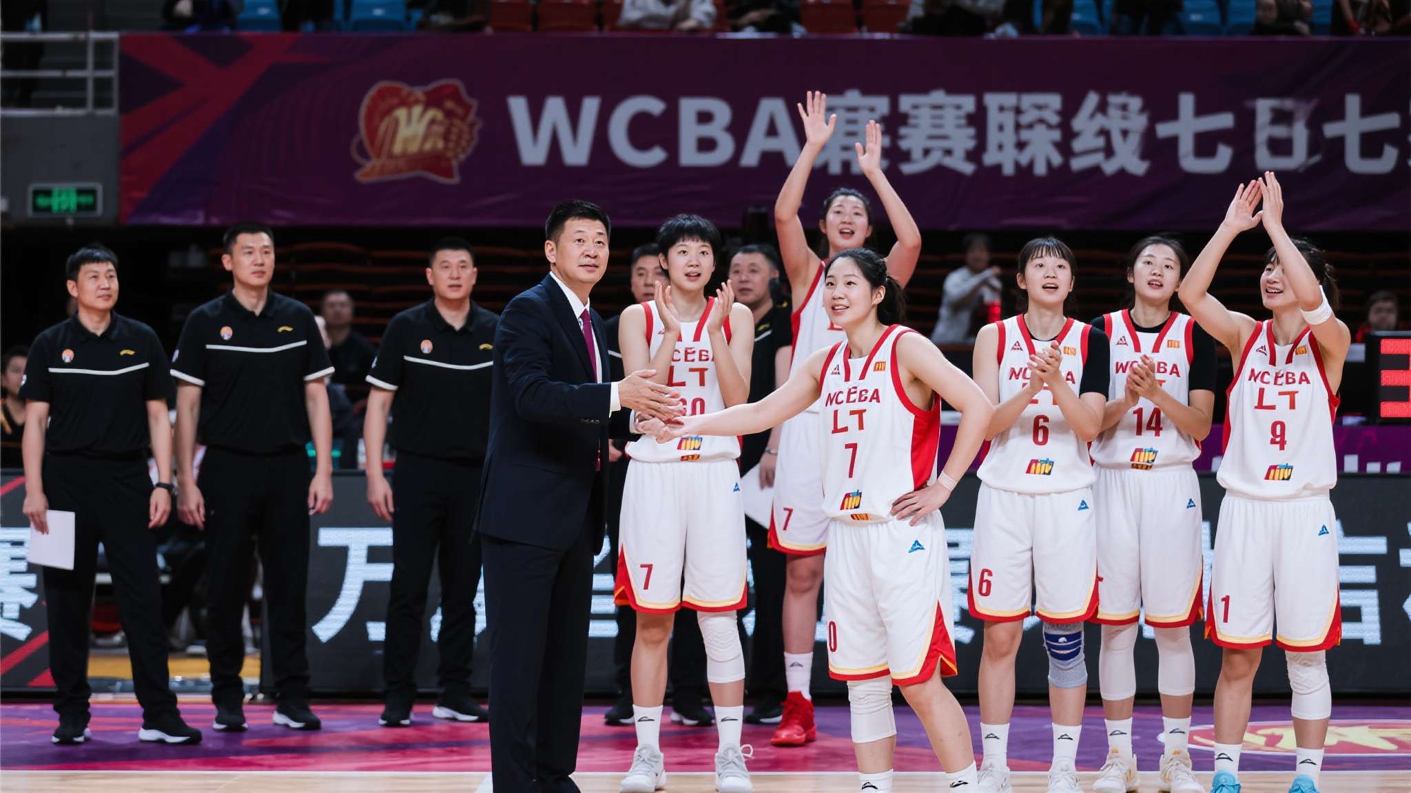 错失主场夺冠 WCBA总决赛四川女篮不敌山西女篮 总比分战成2-2平 错失主场夺冠 WCBA总决赛四川女篮不敌山西女篮 总比分战成2-2平